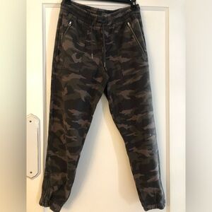 Athleta Women’s Petite Camouflage Joggers